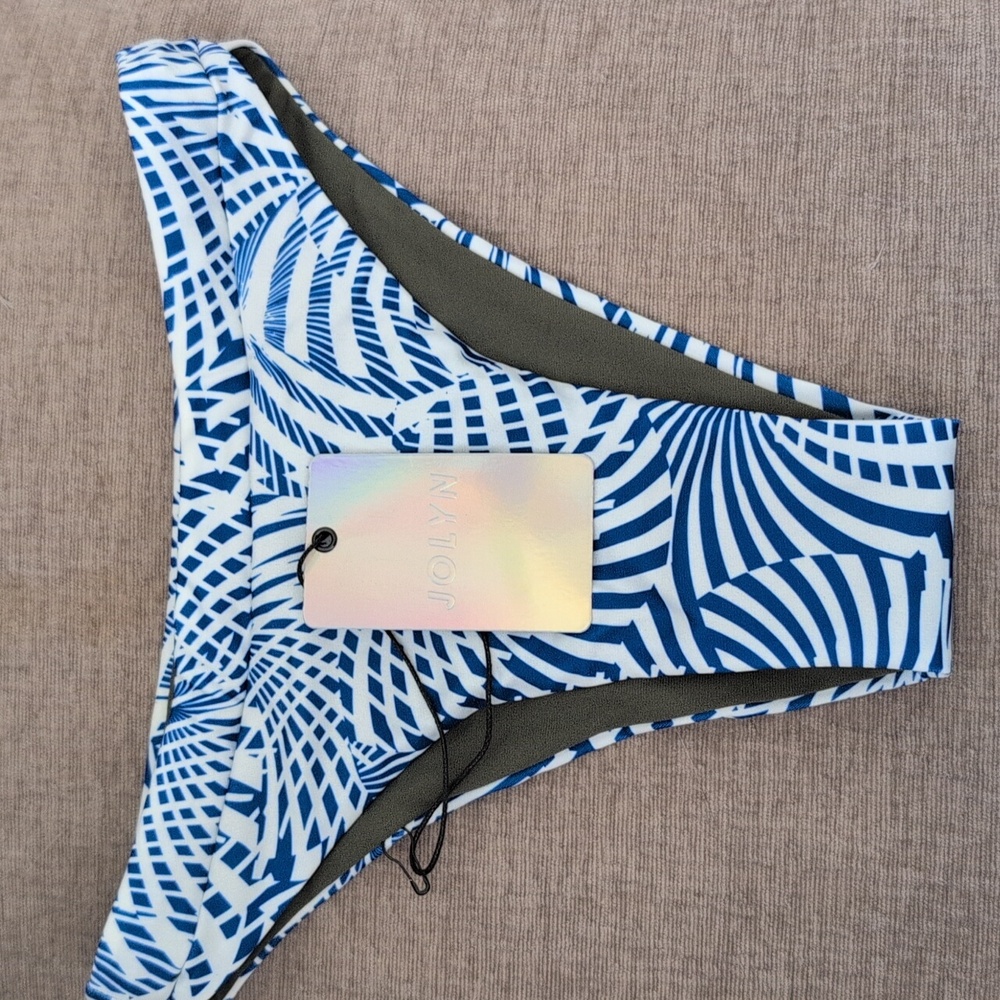 Jolyn Holland Vortex Bottom